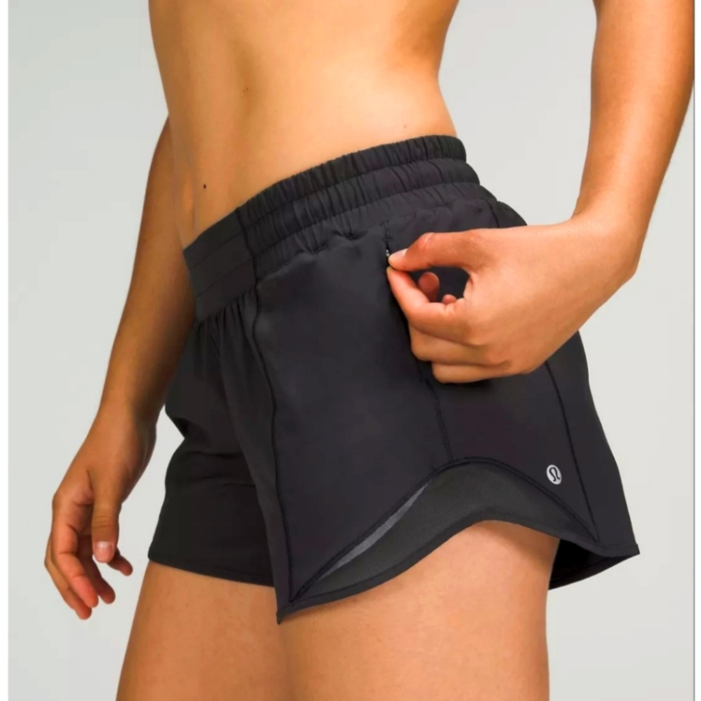 Lululemon Hotty Hot Short 4", Size 4, Black